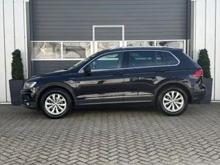 Foto 15 van Volkswagen Tiguan ACT Highline | Alcantara | Keyless Entry/Start | Adaptive Cruise | Elec. Achterkle