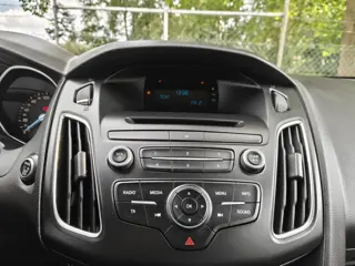 Foto 12 van Ford Focus Wagon 1.0 Titanium Edition | NIEUWE DISTRIBUTIE | CLIMA | CRUISE | HAAK |  STOELVERWARMIN
