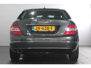 Foto 15 van Mercedes-Benz C-Klasse 200 CGI BlueEFFICIENCY Business Class Avantgarde - Pano / Navi / BT / Elek. s