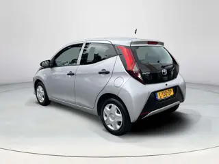 Foto 14 van Toyota Aygo 1.0 VVT-i x-fun | 5 deurs | Airconditioning | Bluetooth | Elektrische ramen voor | Centr