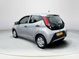Foto 24 van Toyota Aygo 1.0 VVT-i x-fun | 5 deurs | Airconditioning | Bluetooth | Elektrische ramen voor | Centr