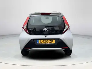Foto 15 van Toyota Aygo 1.0 VVT-i x-fun | 5 deurs | Airconditioning | Bluetooth | Elektrische ramen voor | Centr