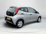 Foto 26 van Toyota Aygo 1.0 VVT-i x-fun | 5 deurs | Airconditioning | Bluetooth | Elektrische ramen voor | Centr