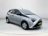 Foto 28 van Toyota Aygo 1.0 VVT-i x-fun | 5 deurs | Airconditioning | Bluetooth | Elektrische ramen voor | Centr