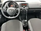 Foto 21 van Toyota Aygo 1.0 VVT-i x-fun | 5 deurs | Airconditioning | Bluetooth | Elektrische ramen voor | Centr