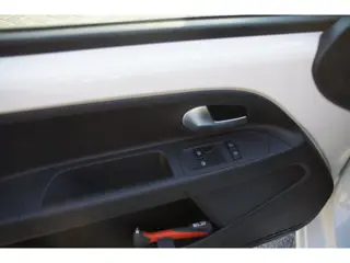 Foto 19 van Volkswagen Up! 1.0
