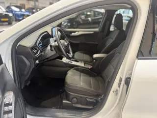 Foto 17 van Ford Kuga 2.5 PHEV Cool & Connect | Winter Pack | Navi | Clima | Cruise | 4 seiz. banden | 100% deal