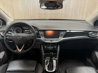 Foto 16 van Opel Astra 1.4 Innovation - Leder - Schuifdak - Stoelventilatie en verwarming - Camera - IntelliLux