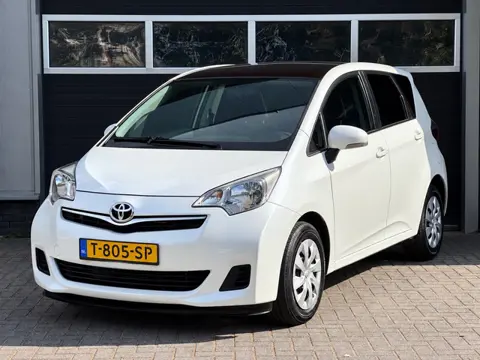 Toyota Verso-S 1.3 VVT-i Dynamic PANORAMADAK DEALER ONDERHOUD