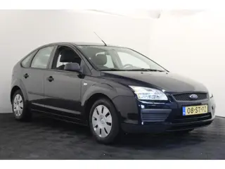 Foto 13 van Ford Focus 1.6-16V Champion (bj 2006)