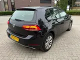 Foto 27 van Volkswagen Golf 1.0 TSI Trendline