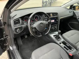 Foto 19 van Volkswagen Golf 1.0 TSI Trendline