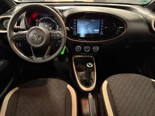Foto 17 van Toyota Aygo X 1.0 VVT-i MT Pulse | Carplay | 17" | Camera |stoelverwarming