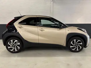 Foto 19 van Toyota Aygo X 1.0 VVT-i MT Pulse | Carplay | 17" | Camera |stoelverwarming