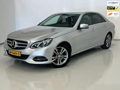 Mercedes-Benz E-klasse 300d Hybrid Avantgarde / NL-auto / Stoelverwarming