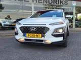 Foto 23 van Hyundai Kona 1.6 GDI HEV Fashion | Climate | Trekhaak 1300kg |  Blindspot | Adaptive CC | Camera | H