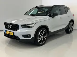 Foto 14 van Volvo XC40 1.5 T5 Recharge / Nieuwe Accu / Dealer onderhouden