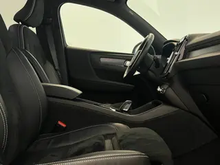 Foto 17 van Volvo XC40 1.5 T5 Recharge / Nieuwe Accu / Dealer onderhouden