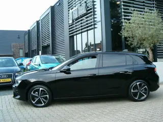 Foto 11 van Opel ASTRA 1.2 Turbo GS - 131pk