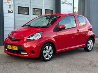 Foto 14 van Toyota Aygo 1.0 VVT-i Aspiration| AUTOMAAT| AIRCO| NAP