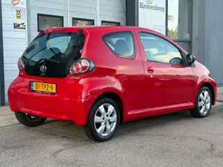Foto 11 van Toyota Aygo 1.0 VVT-i Aspiration| AUTOMAAT| AIRCO| NAP