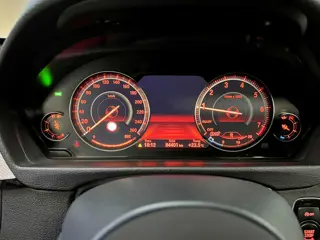 Foto 16 van BMW 3-serie Touring 318i High Executive M Sport | 19" | HUD | Panoramadak | Trekhaak | NL Geleverd
