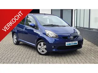 Toyota Aygo 1.0-12V Sport Airco, Lichtmetaal, Nieuwe Koppeling, All Weather, Nette auto