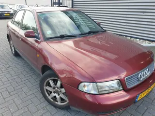 Audi A4 Limousine 1.6 Advance