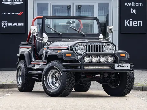 Jeep CJ 5 Laredo