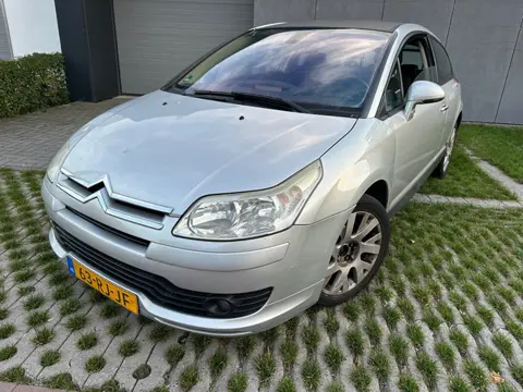 Citroen C4 Coupé MET AIRCO & APK TOT 31-03-2027!