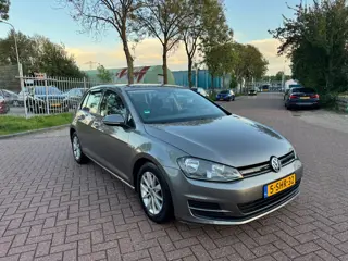 Foto 14 van Volkswagen Golf 1.6 TDI Trendline BlueMotion
