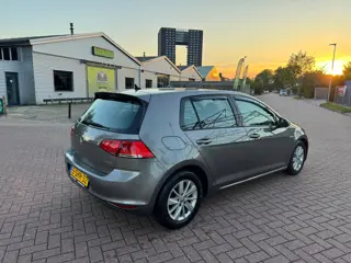 Foto 17 van Volkswagen Golf 1.6 TDI Trendline BlueMotion