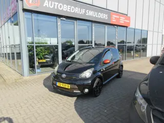 Toyota Aygo 1.0 VVT-i Dynamic Orange