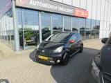 Foto 30 van Toyota Aygo 1.0 VVT-i Dynamic Orange
