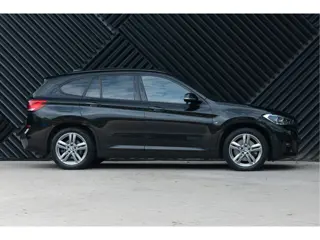 Foto 17 van BMW X1 xDrive25e M-Sport Pano HUD ACC Keyless Adapt. LED Camera Park Assist