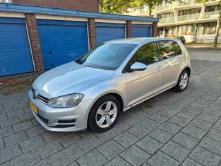 Foto 18 van Volkswagen Golf 1.2 TSI Highline AUTOMAAT