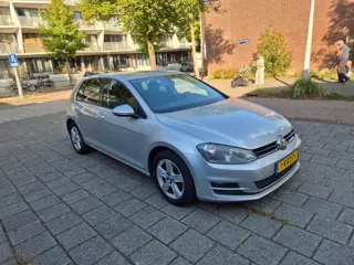 Foto 16 van Volkswagen Golf 1.2 TSI Highline AUTOMAAT