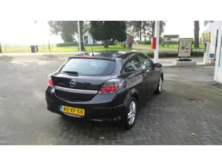 Foto 14 van Opel Astra GTC 1.6 Temptation