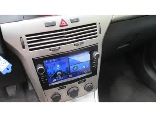 Foto 17 van Opel Astra GTC 1.6 Temptation