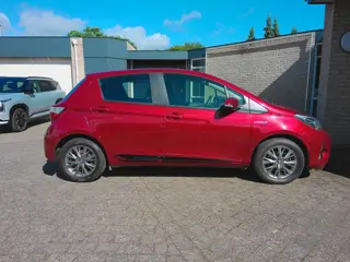 Foto 17 van Toyota Yaris 1.5 Hybrid Executive zeer mooie auto