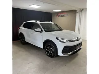 Foto 15 van Volkswagen TIGUAN 1.5 eHybrid R-Line Edition 360/H&k/Pano