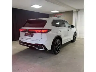 Foto 11 van Volkswagen TIGUAN 1.5 eHybrid R-Line Edition 360/H&k/Pano