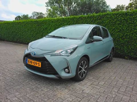 Toyota Yaris 1.5 Hybrid Executive zeer mooie auto
