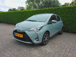 Toyota Yaris 1.5 Hybrid Executive zeer mooie auto