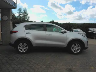 Foto 19 van Kia SPORTAGE 1.6 GDI First Edition leer camera zeer mooie auto