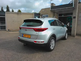 Foto 18 van Kia SPORTAGE 1.6 GDI First Edition leer camera zeer mooie auto