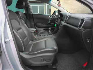 Foto 12 van Kia SPORTAGE 1.6 GDI First Edition leer camera zeer mooie auto