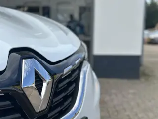 Foto 12 van Renault Captur 1.6 E-Tech Plug-in Hybrid 160 Intens | Lage kilometerstand | Dealer onderhouden | Sto