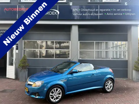 Opel Tigra TwinTop 1.8-16V Cosmo Bj 2004 Km 126.000 Airco,14Inch Nap Sportieve auto