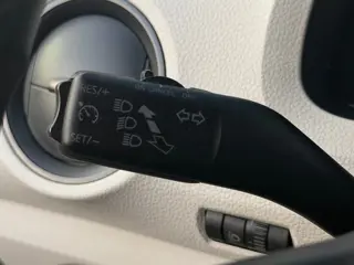 Foto 11 van Volkswagen Up! 1.0 move up!+Airco+Cruise+Navi+ParkeerSensor+NAP